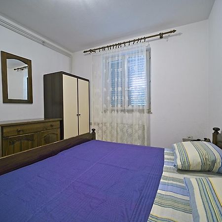 פוסטיר Apartment Renata מראה חיצוני תמונה