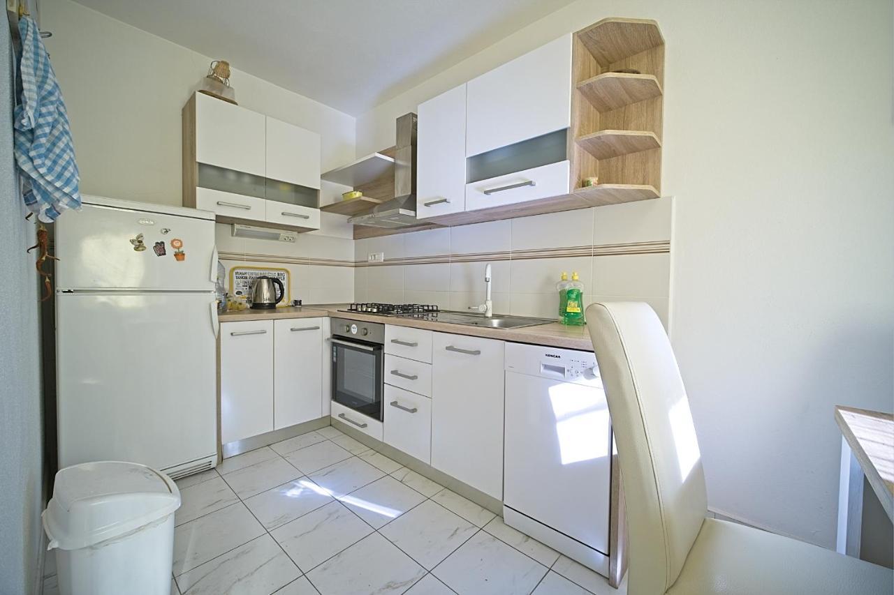 פוסטיר Apartment Renata מראה חיצוני תמונה