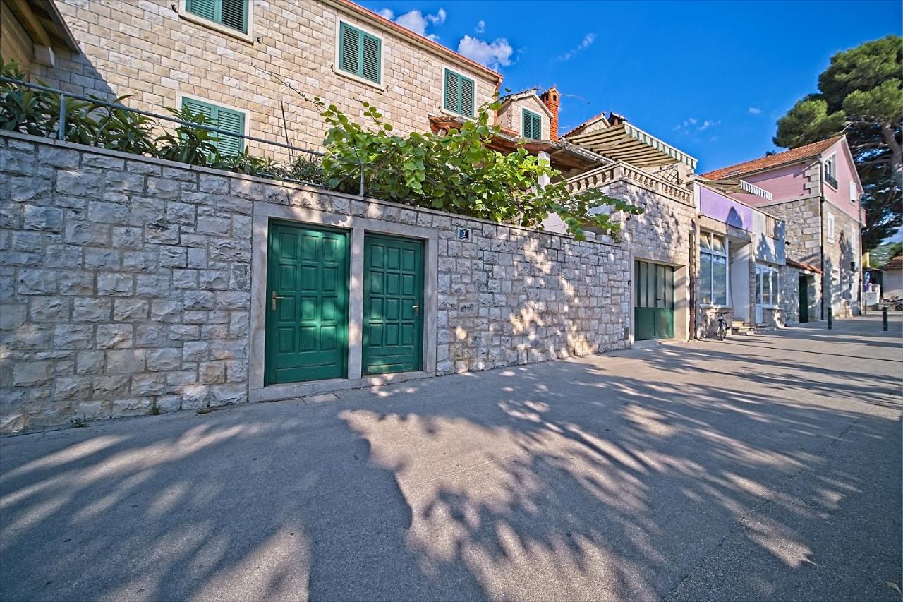 פוסטיר Apartment Renata מראה חיצוני תמונה
