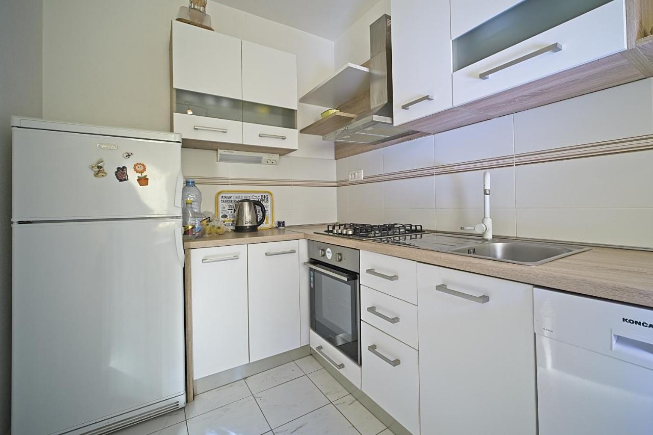 פוסטיר Apartment Renata מראה חיצוני תמונה